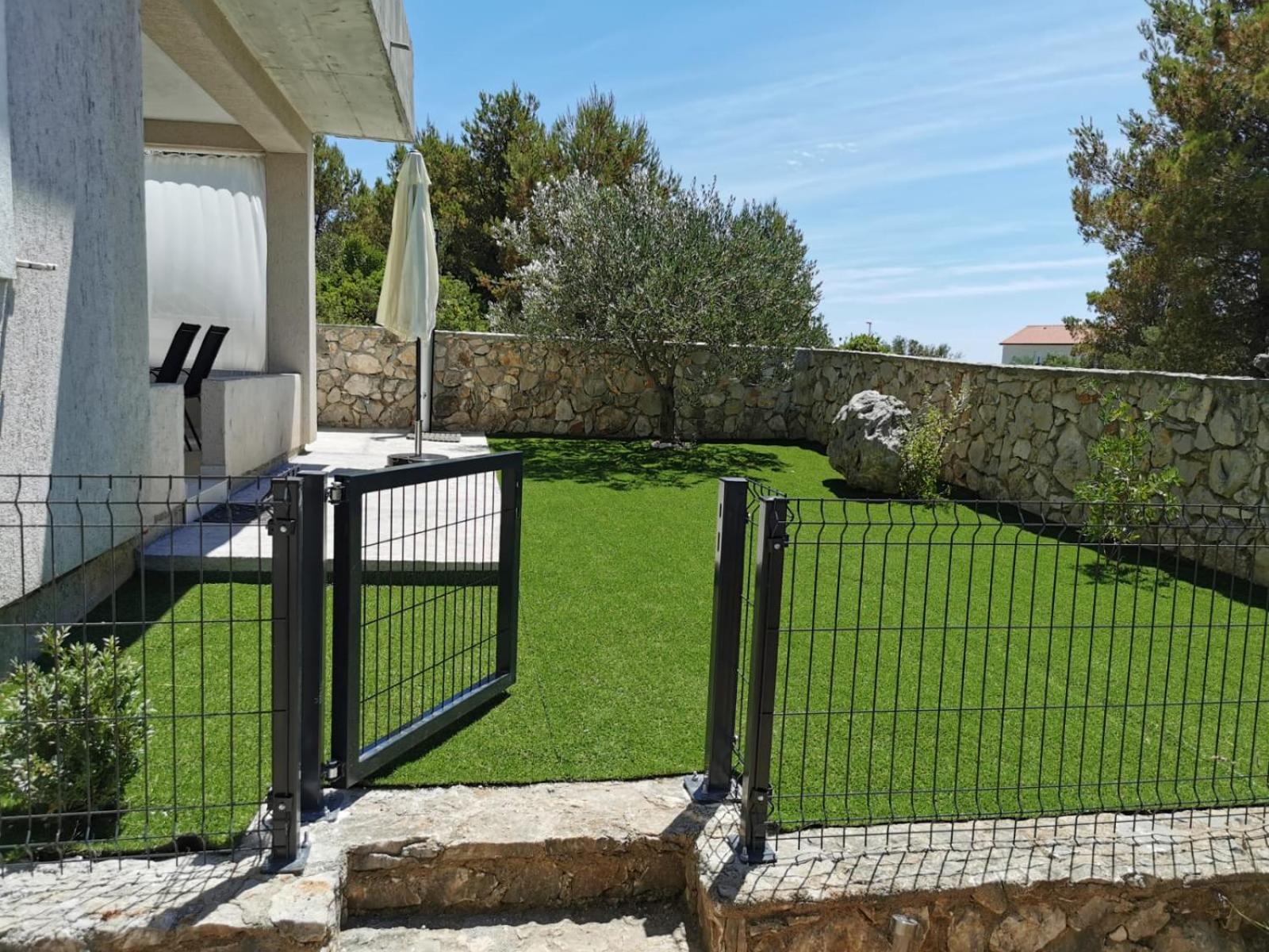 Olive Tree Apartment Zecevo Рогозница Екстериор снимка