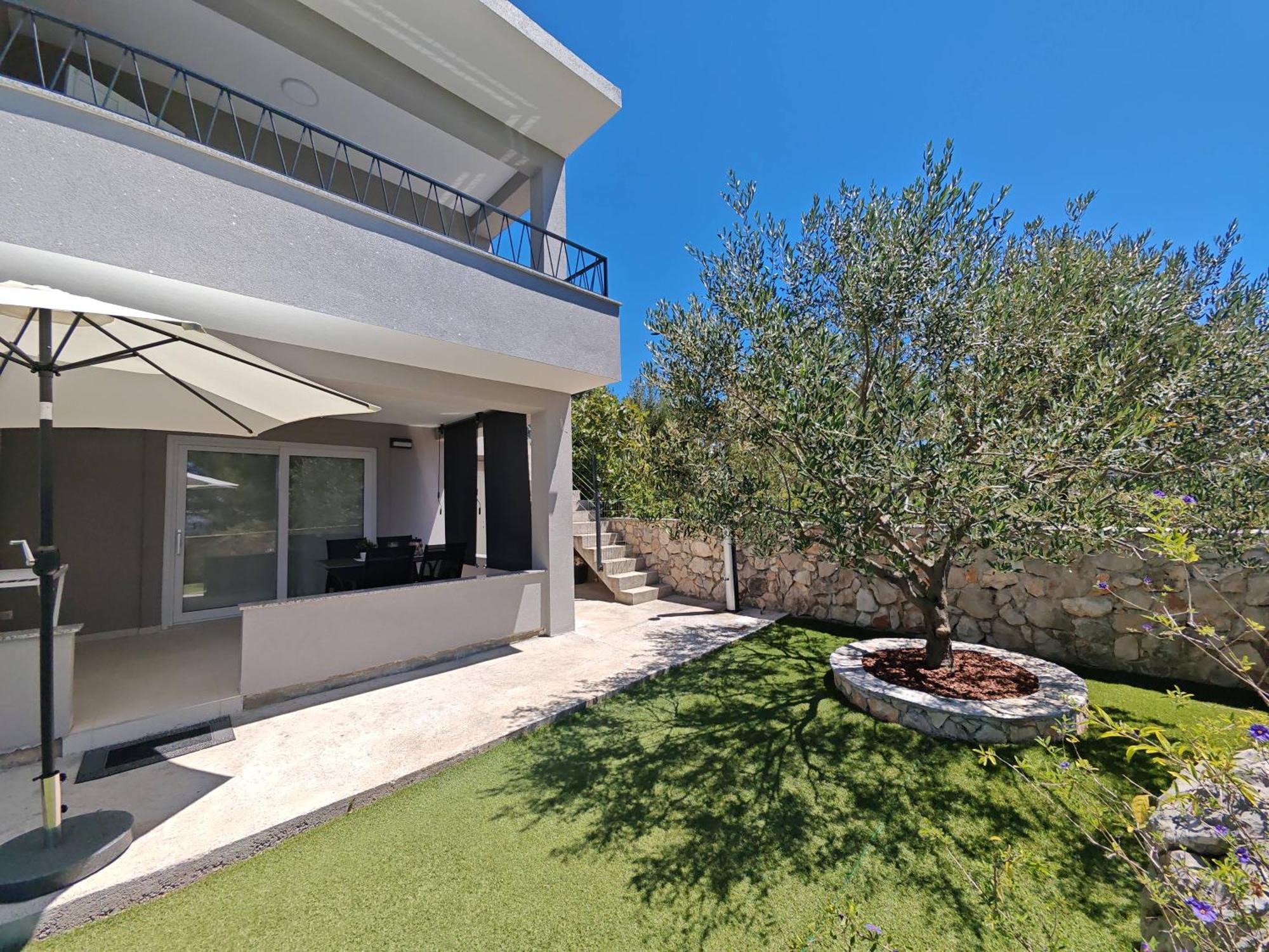 Olive Tree Apartment Zecevo Рогозница Екстериор снимка
