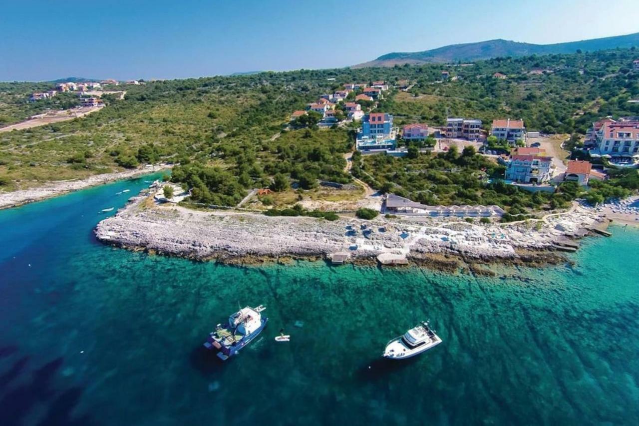 Olive Tree Apartment Zecevo Рогозница Екстериор снимка